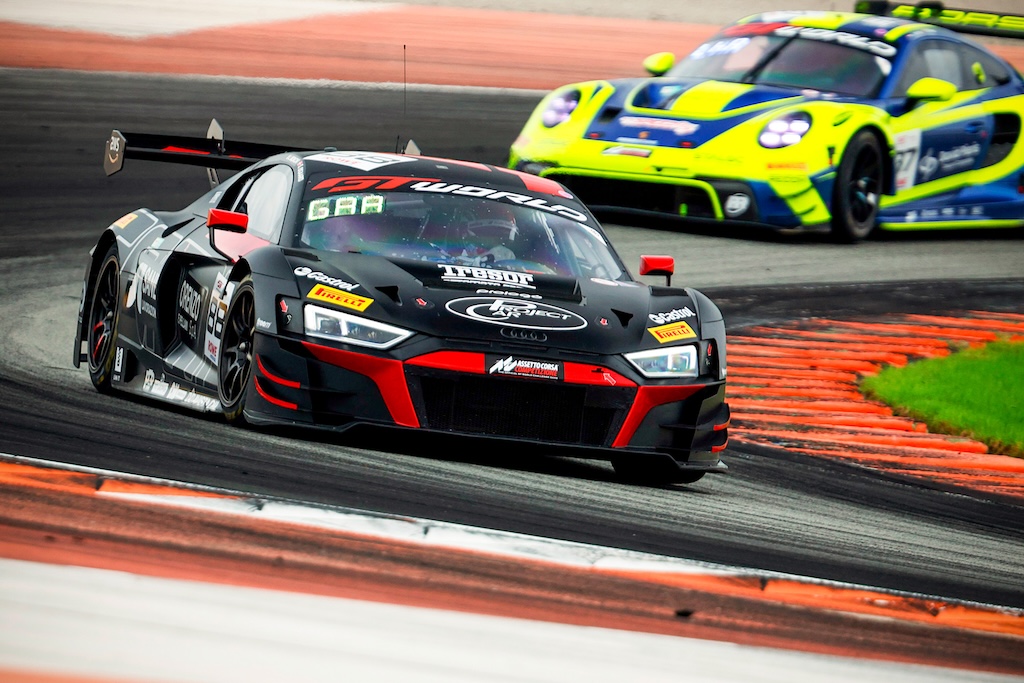 Hård GTWC-weekend for Sebastian Øgaard i Valencia. 
(Foto: SRO Motorsports Group)